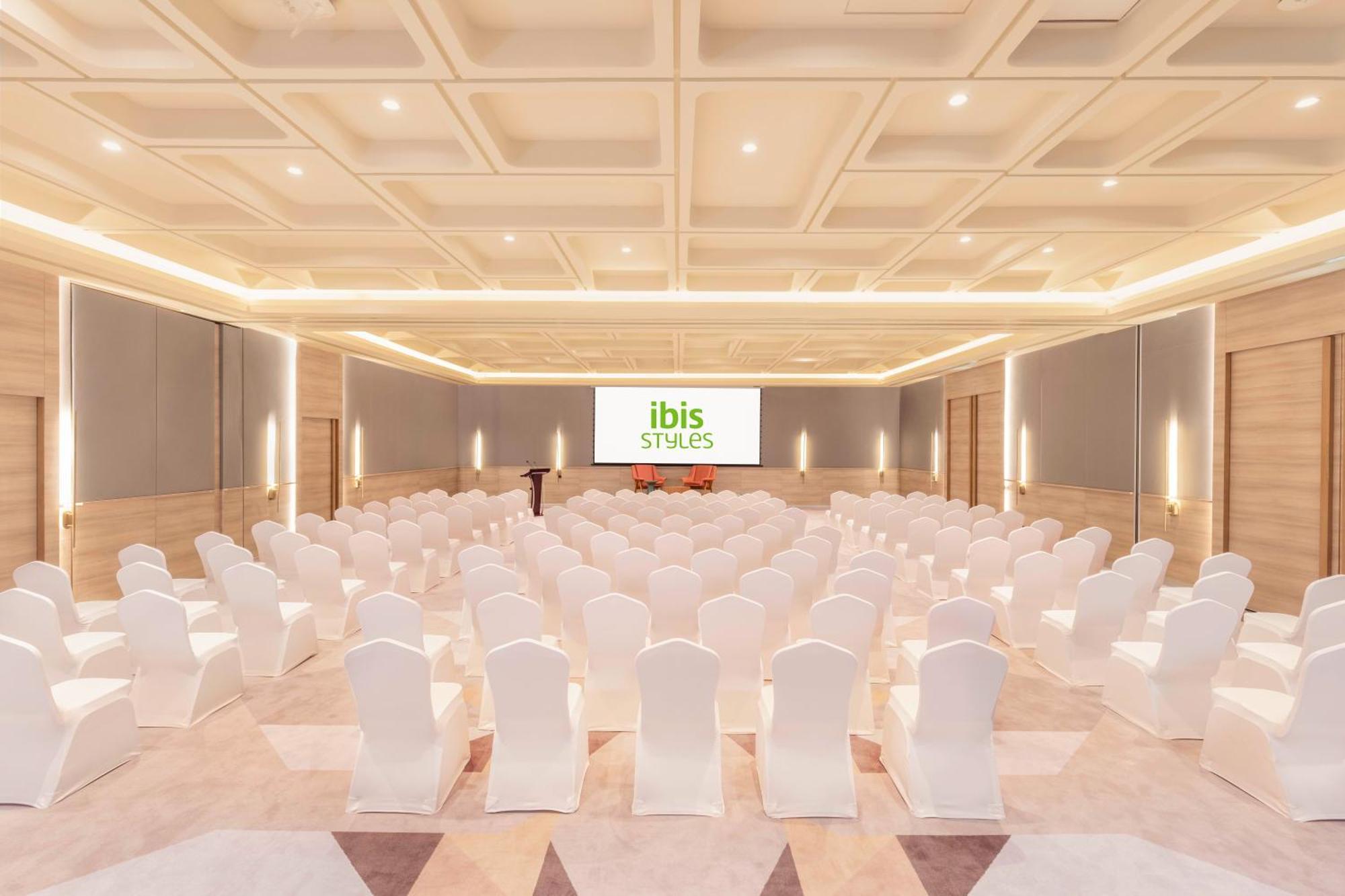 Ibis Styles Mysuru Hotel Exterior foto